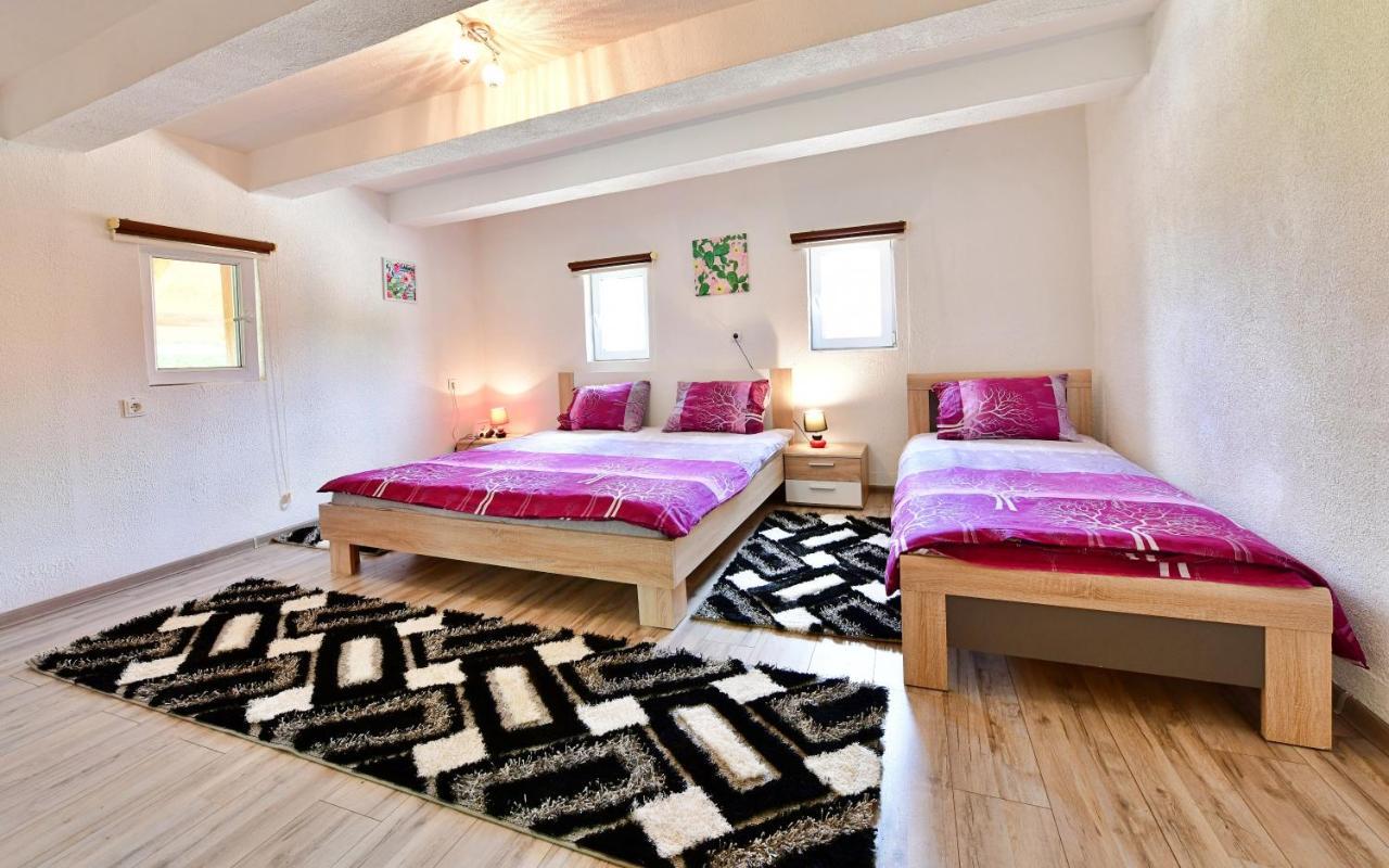 House Luna Rakovica Ngoại thất bức ảnh