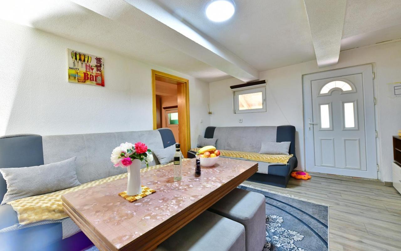 House Luna Rakovica Ngoại thất bức ảnh